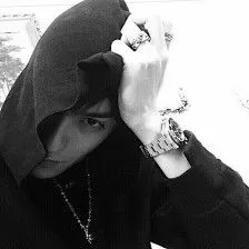 6686体育金牌作者Adrian