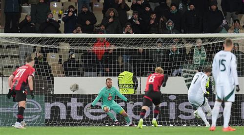 พานาธิไนกอส vs เรคยาวิก ไวกิงเกอร์