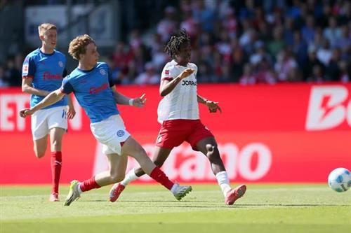 คีลโฮลสไตน์ vs ไฟร์บวร์ก