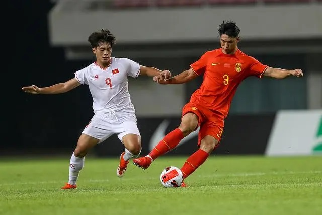 สื่อเวียดนาม: จีน U22 ขาดแคลนผู้เล่นอย่างมาก ผู้เล่นหลักทั้งหมดของเวียดนามคาดว่าจะชนะได้อย่างง่ายดาย