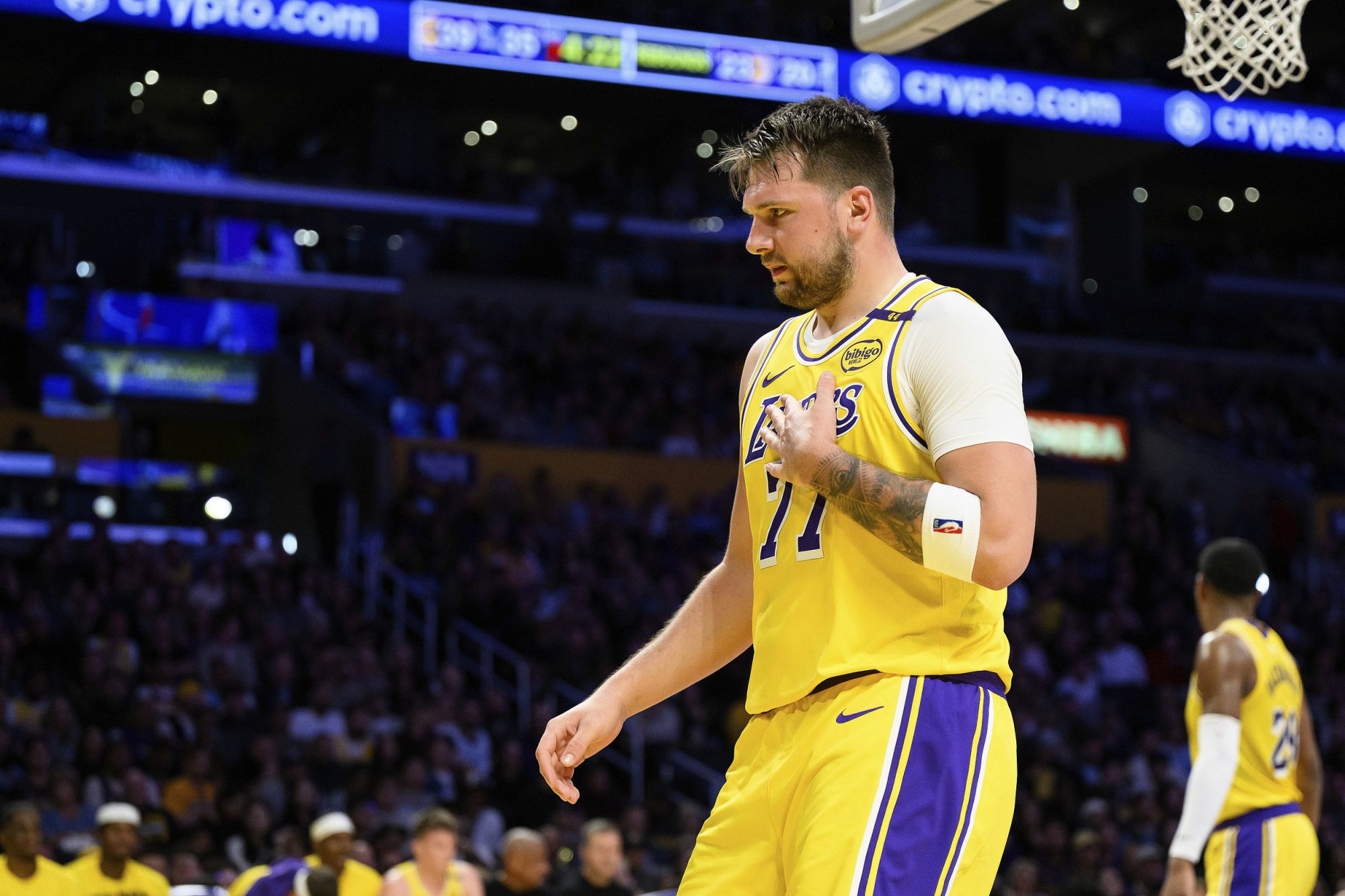 สถานะการแข่งขันซบเซา! Doncic & Reeves ทำคะแนนได้เพียง 32 แต้มและทำผิด 9 ครั้ง